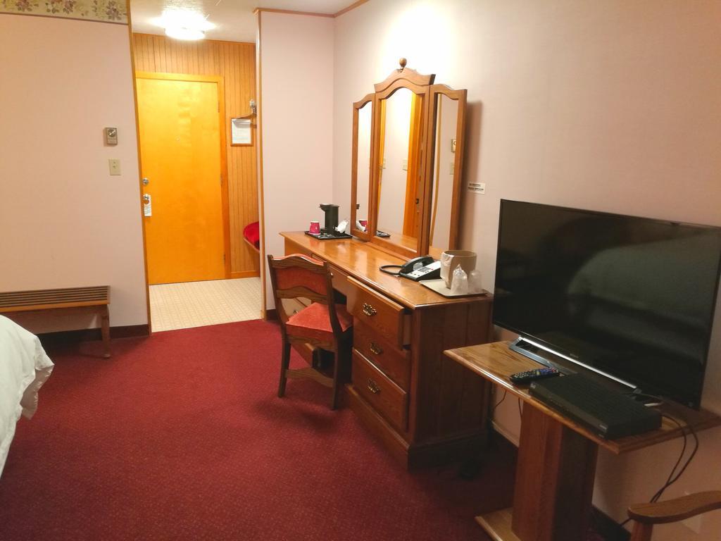 Laurie'S Inn Шетикам Экстерьер фото