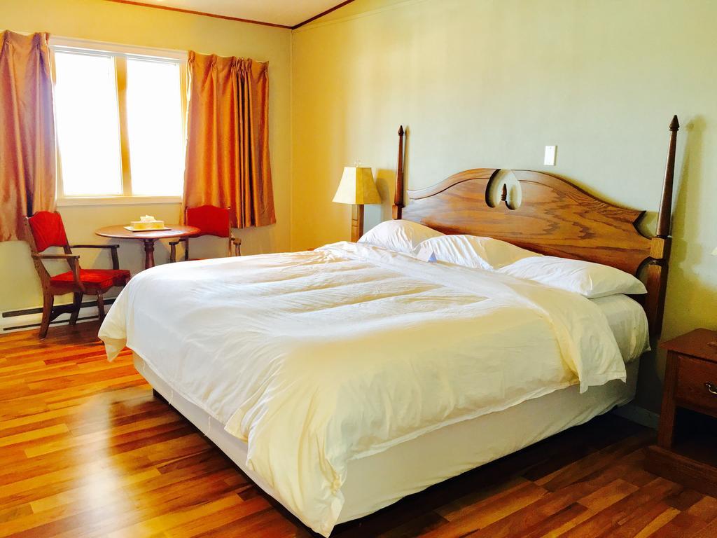 Laurie'S Inn Шетикам Экстерьер фото